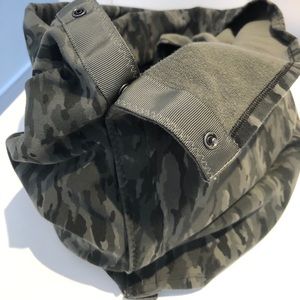 Lululemon Vinyasa Scarf